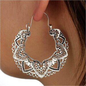 4074 NWOP Silver Boho Filigree Hoop Earrings Hearts Valentine Gifts for Women